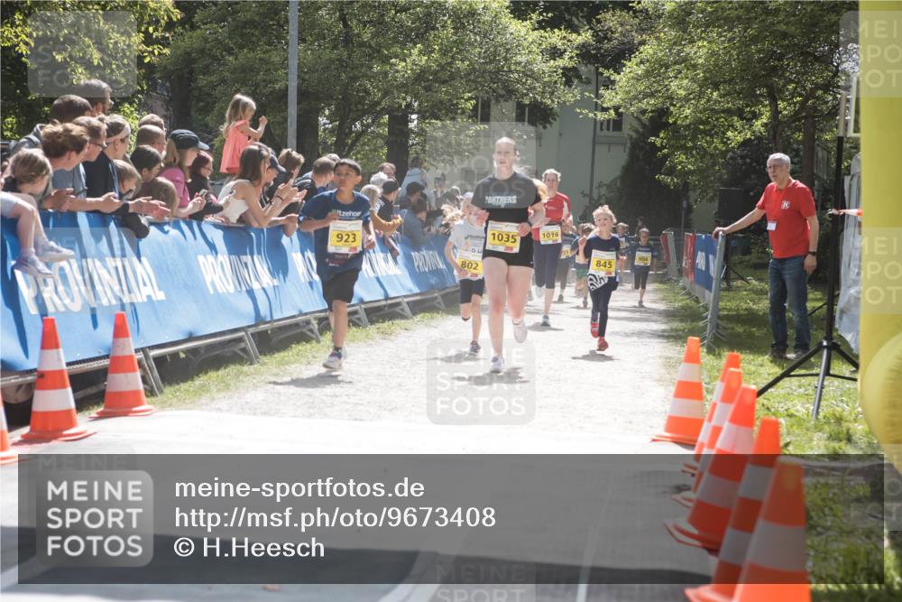 09.05.2026 - Störlauf H.Heesch http://msf.ph/oto/9673408 09.05.2026 14:12:29 Ziel 1035, 1016, 923, 802, 904, 845 meine-sportfotos.de