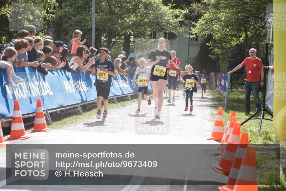 09.05.2026 - Störlauf H.Heesch http://msf.ph/oto/9673409 09.05.2026 14:12:29 Ziel 923, 802, 1035, 1016, 904, 845 meine-sportfotos.de