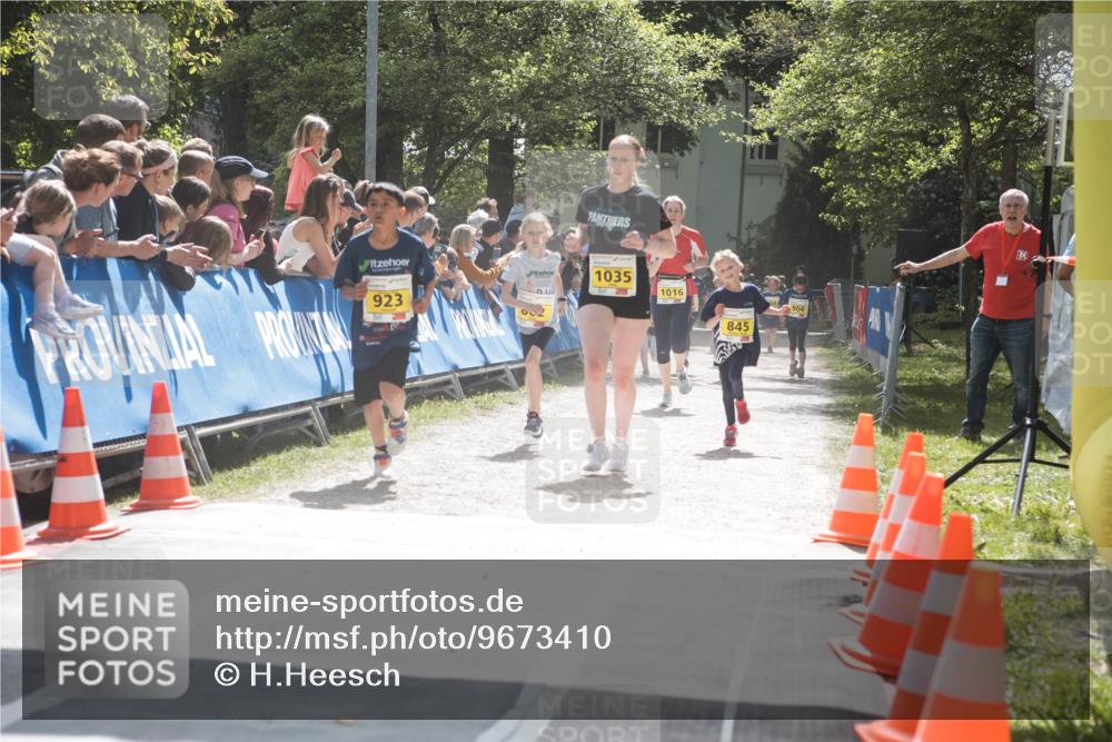 09.05.2026 - Störlauf H.Heesch http://msf.ph/oto/9673410 09.05.2026 14:12:30 Ziel 923, 1035, 1016, 845 meine-sportfotos.de