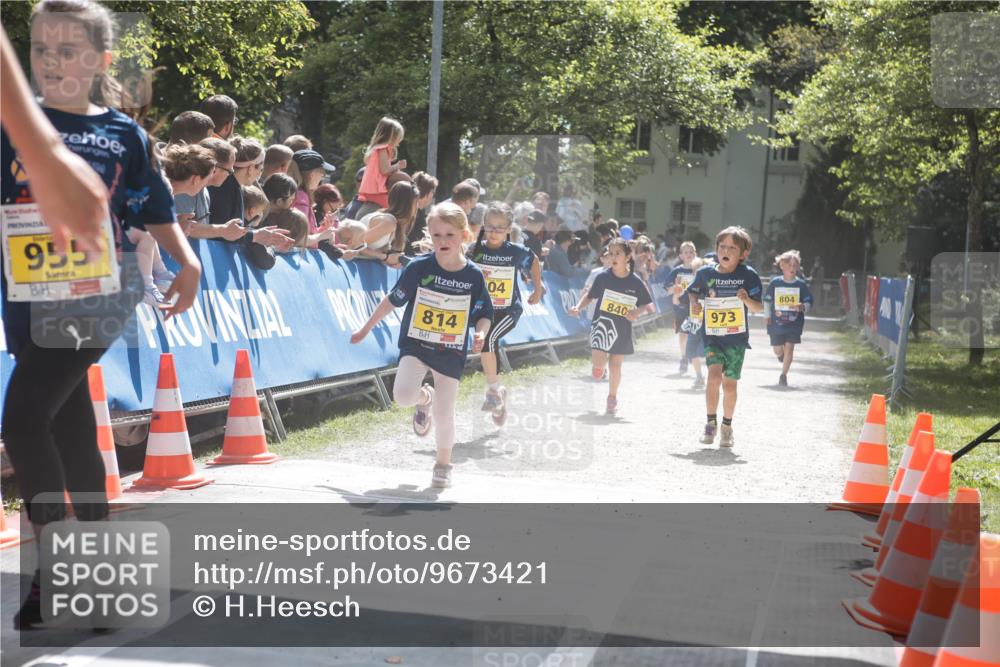09.05.2026 - Störlauf H.Heesch http://msf.ph/oto/9673421 09.05.2026 14:12:35 Ziel 955, 04, 840, 814, 973, 804 meine-sportfotos.de