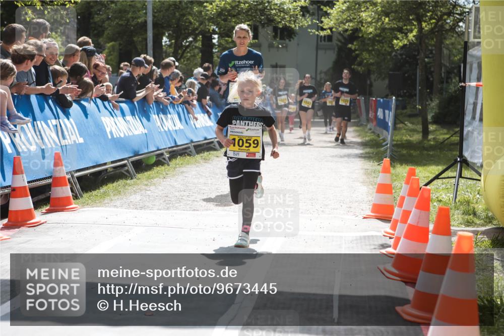 09.05.2026 - Störlauf H.Heesch http://msf.ph/oto/9673445 09.05.2026 14:12:55 Ziel 2026, 1059, 1021, 1042, 1022 meine-sportfotos.de