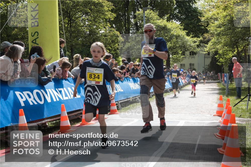 09.05.2026 - Störlauf H.Heesch http://msf.ph/oto/9673542 09.05.2026 14:14:04 Ziel 834, 847, 846 meine-sportfotos.de