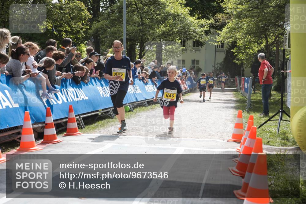 09.05.2026 - Störlauf H.Heesch http://msf.ph/oto/9673546 09.05.2026 14:14:06 Ziel 847, 846, 922 meine-sportfotos.de