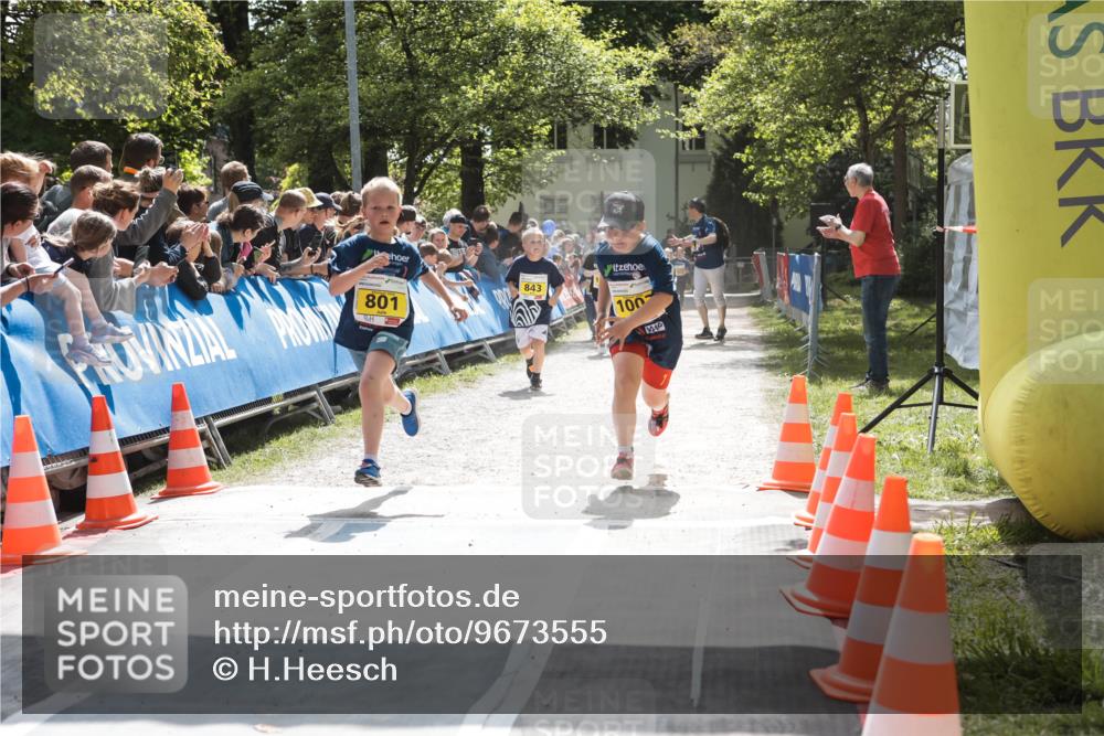 09.05.2026 - Störlauf H.Heesch http://msf.ph/oto/9673555 09.05.2026 14:14:14 Ziel 843, 100, 801 meine-sportfotos.de