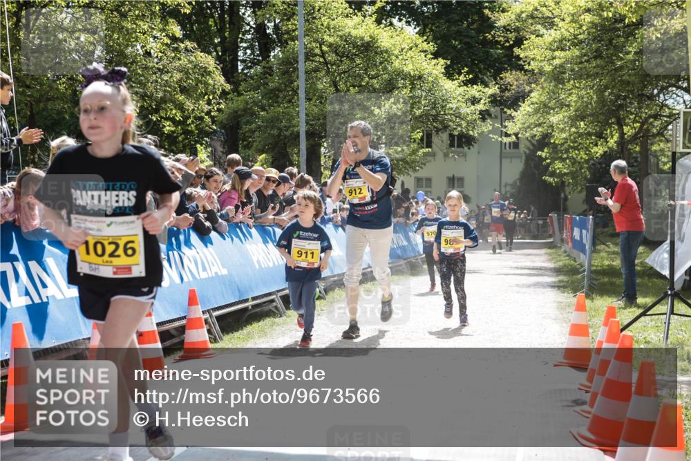 09.05.2026 - Störlauf H.Heesch http://msf.ph/oto/9673566 09.05.2026 14:14:20 Ziel 1026, 911, 912, 970, 98 meine-sportfotos.de