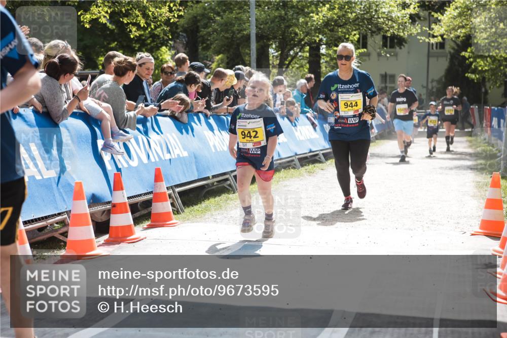 09.05.2026 - Störlauf H.Heesch http://msf.ph/oto/9673595 09.05.2026 14:14:35 Ziel 942, 944, 106 meine-sportfotos.de