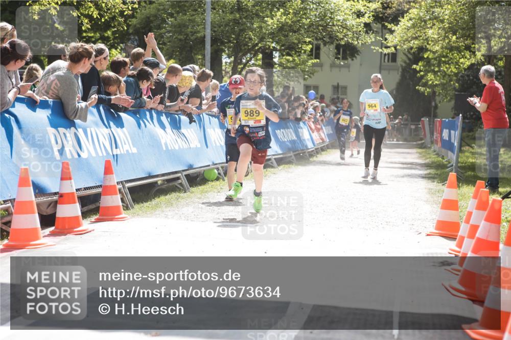 09.05.2026 - Störlauf H.Heesch http://msf.ph/oto/9673634 09.05.2026 14:15:07 Ziel 989, 964, 962 meine-sportfotos.de