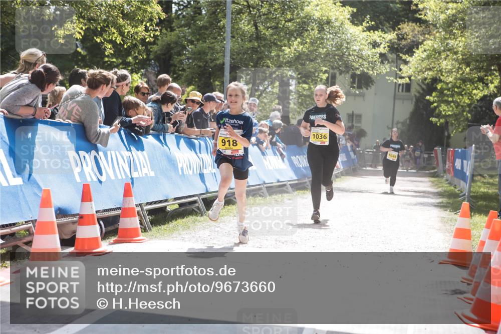 09.05.2026 - Störlauf H.Heesch http://msf.ph/oto/9673660 09.05.2026 14:15:22 Ziel 918, 1036, 1044 meine-sportfotos.de