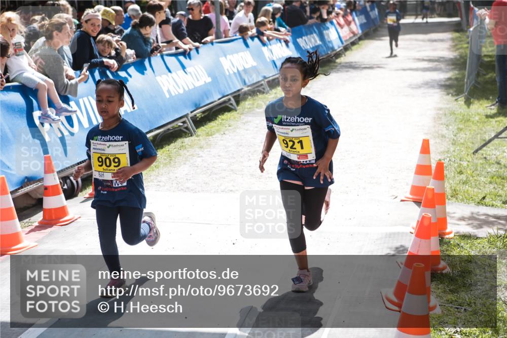 09.05.2026 - Störlauf H.Heesch http://msf.ph/oto/9673692 09.05.2026 14:15:46 Ziel 2026, 909, 2026, 921 meine-sportfotos.de