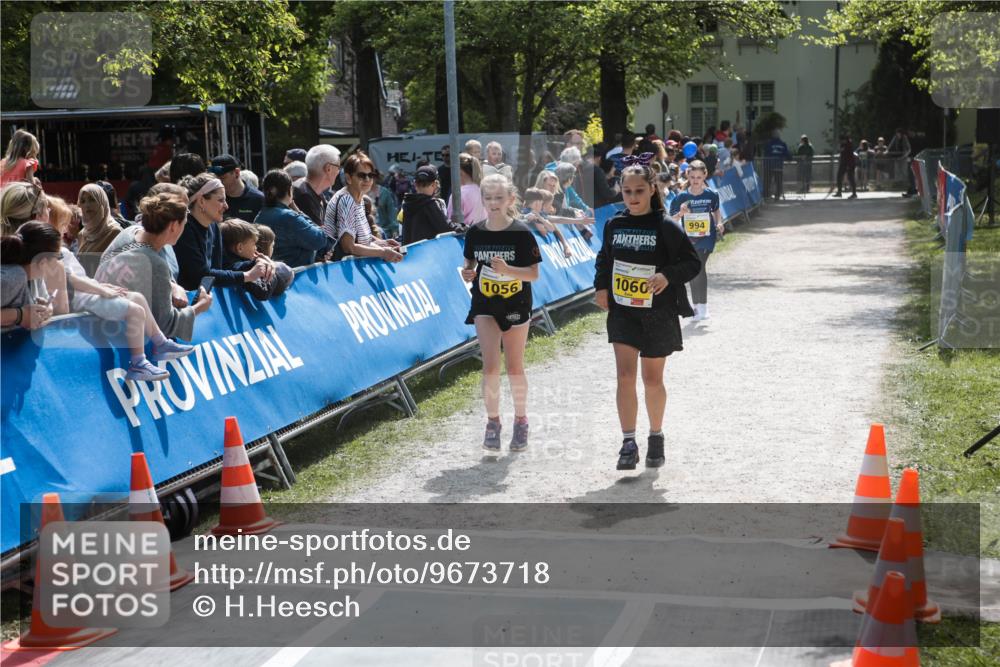 09.05.2026 - Störlauf H.Heesch http://msf.ph/oto/9673718 09.05.2026 14:16:13 Ziel 04821, 1056, 1060, 994 meine-sportfotos.de