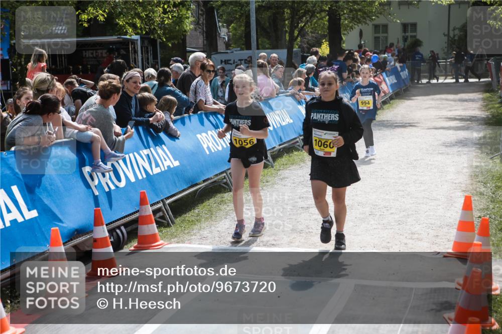 09.05.2026 - Störlauf H.Heesch http://msf.ph/oto/9673720 09.05.2026 14:16:13 Ziel 04821, 994, 1056, 1060 meine-sportfotos.de