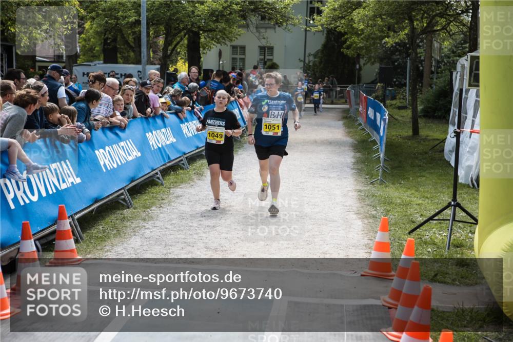 09.05.2026 - Störlauf H.Heesch http://msf.ph/oto/9673740 09.05.2026 14:16:56 Ziel 1049, 1051 meine-sportfotos.de