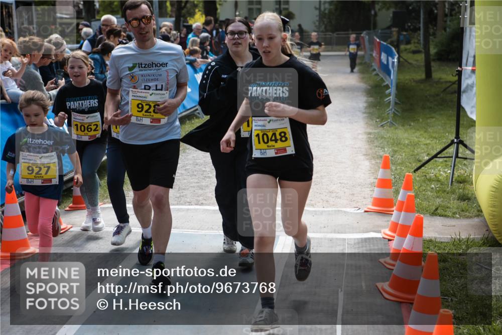 09.05.2026 - Störlauf H.Heesch http://msf.ph/oto/9673768 09.05.2026 14:17:19 Ziel 2026, 927, 1062, 928, 2026, 1048 meine-sportfotos.de