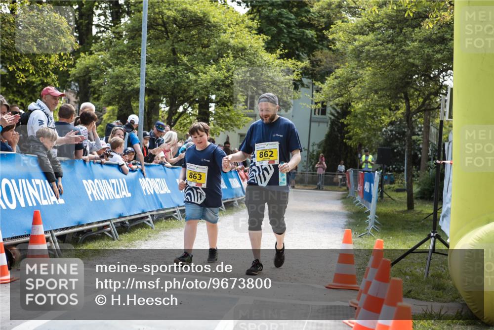 09.05.2026 - Störlauf H.Heesch http://msf.ph/oto/9673800 09.05.2026 14:25:58 Ziel 863, 862 meine-sportfotos.de