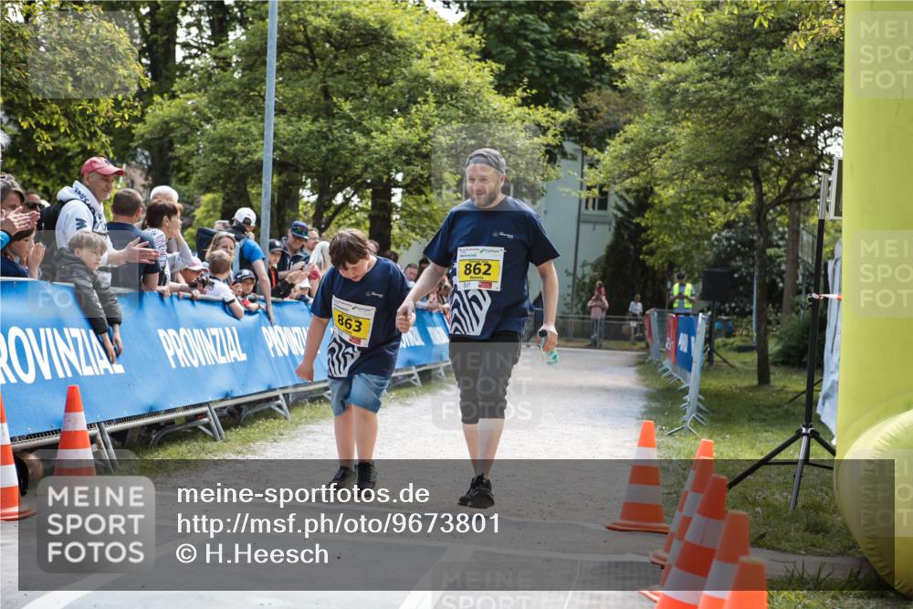 09.05.2026 - Störlauf H.Heesch http://msf.ph/oto/9673801 09.05.2026 14:25:58 Ziel 863, 862 meine-sportfotos.de