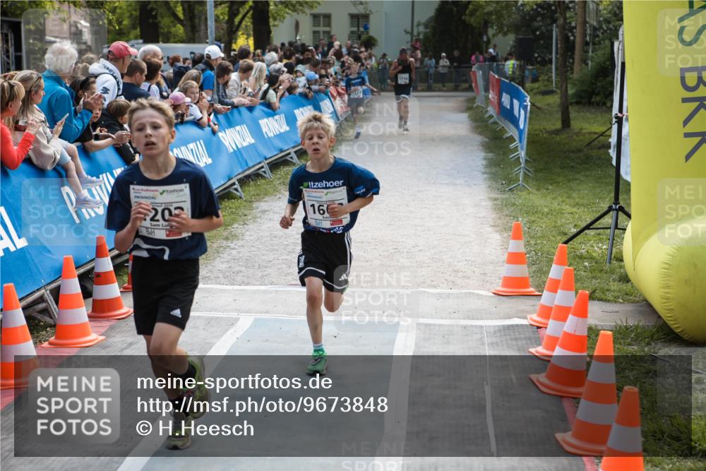 09.05.2026 - Störlauf H.Heesch http://msf.ph/oto/9673848 09.05.2026 14:37:53 Ziel 20, 16, 1740 meine-sportfotos.de