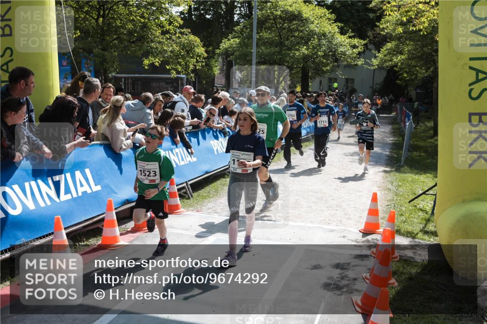09.05.2026 - Störlauf H.Heesch http://msf.ph/oto/9674292 09.05.2026 14:45:29 Ziel 1523, 1994, 1702, 25, 1711 meine-sportfotos.de