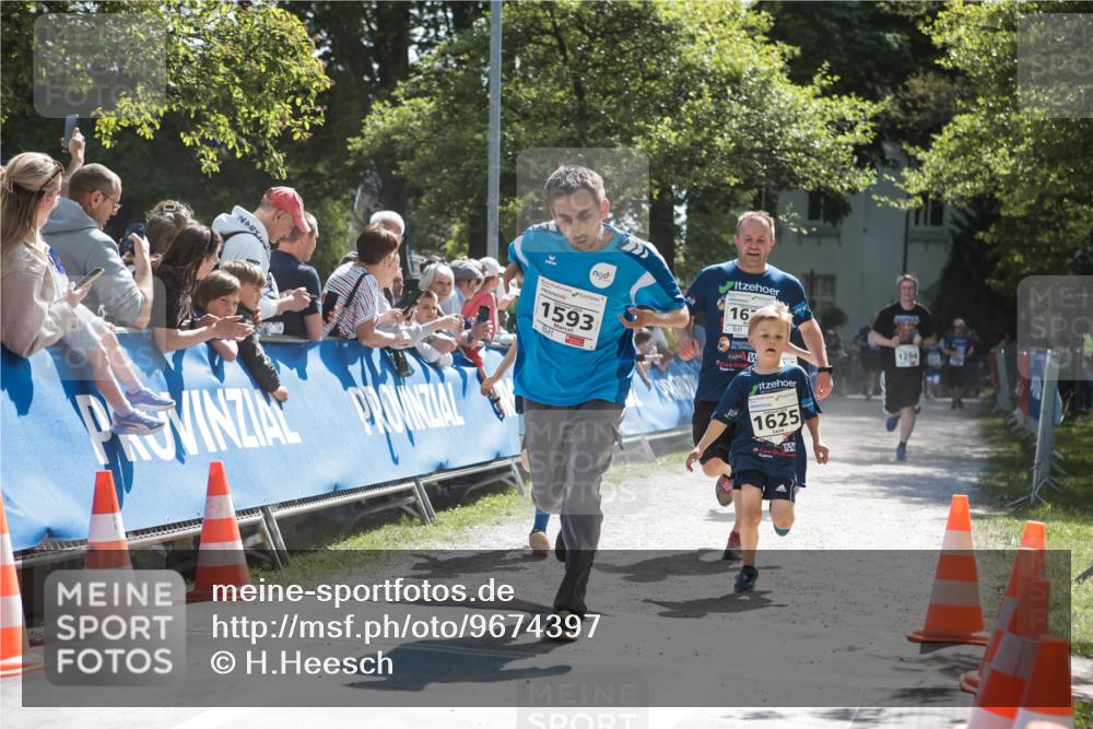 09.05.2026 - Störlauf H.Heesch http://msf.ph/oto/9674397 09.05.2026 14:46:41 Ziel 1593, 16, 1625, 1294 meine-sportfotos.de