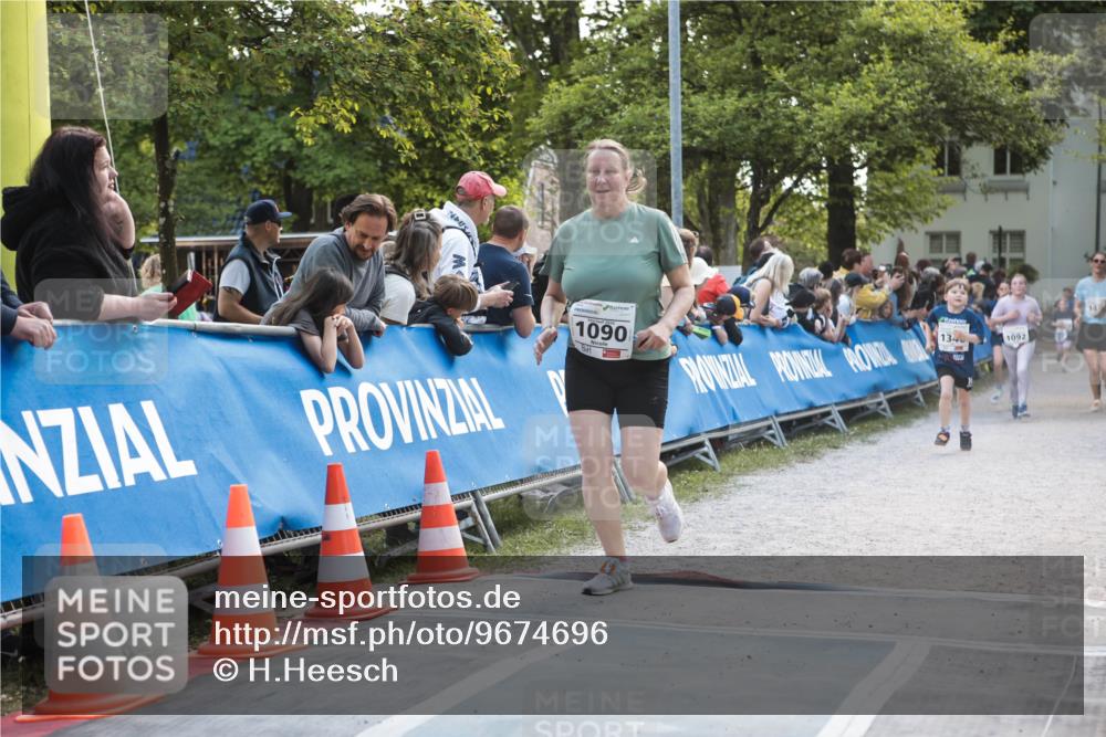 09.05.2026 - Störlauf H.Heesch http://msf.ph/oto/9674696 09.05.2026 14:50:48 Ziel 1090, 134, 1092, 14 meine-sportfotos.de