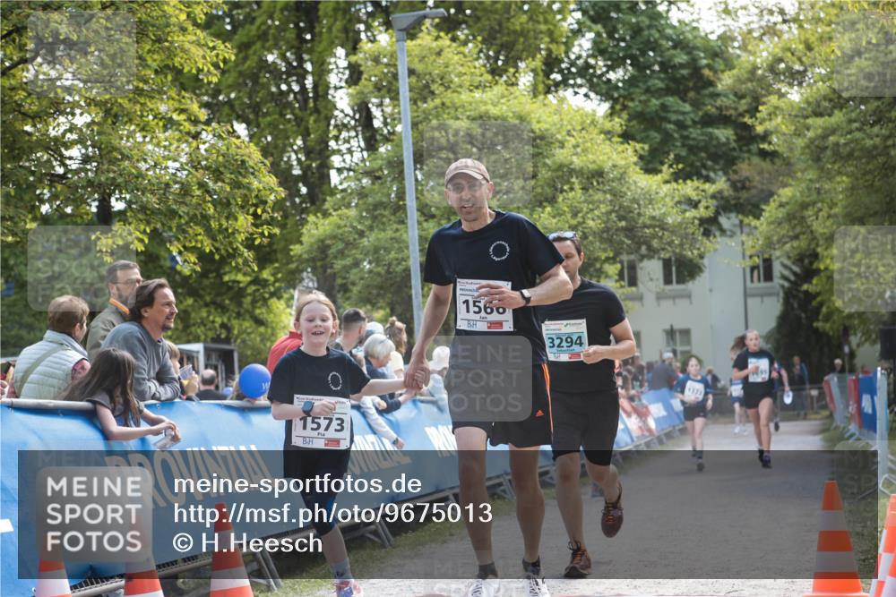 09.05.2026 - Störlauf H.Heesch http://msf.ph/oto/9675013 09.05.2026 14:56:29 Ziel 1573, 1560, 3294 meine-sportfotos.de
