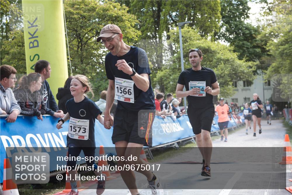 09.05.2026 - Störlauf H.Heesch http://msf.ph/oto/9675017 09.05.2026 14:56:30 Ziel 2026, 1573, 1566 meine-sportfotos.de