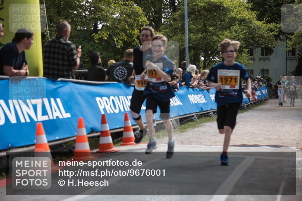 09.05.2026 - Störlauf H.Heesch http://msf.ph/oto/9676001 09.05.2026 15:34:55 Ziel 198, 199, 1971 meine-sportfotos.de