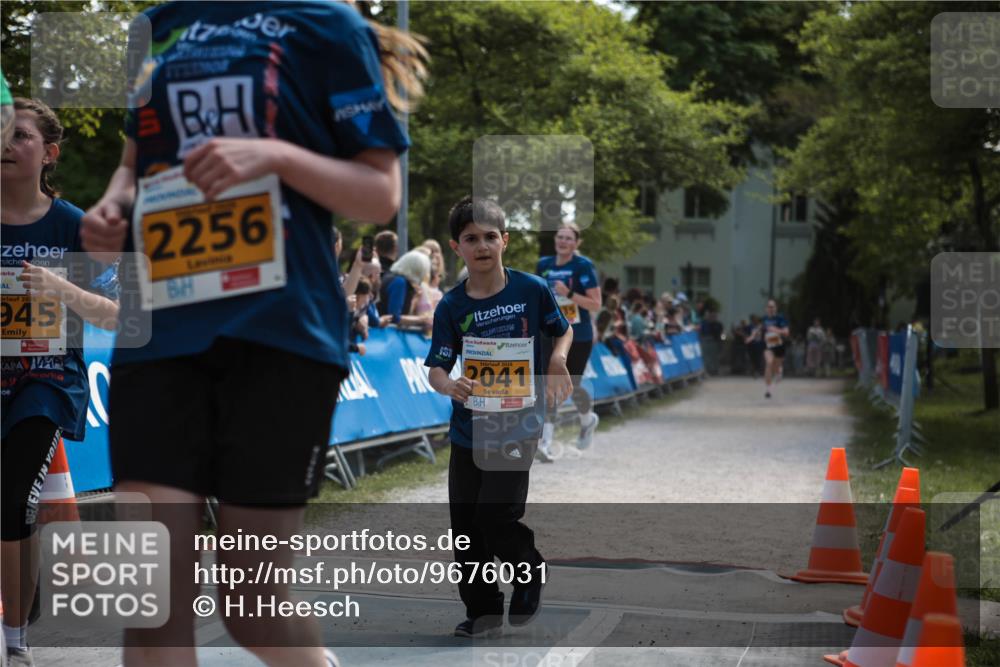 09.05.2026 - Störlauf H.Heesch http://msf.ph/oto/9676031 09.05.2026 15:35:08 Ziel 2026, 945, 2256, 2041 meine-sportfotos.de