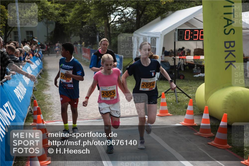 09.05.2026 - Störlauf H.Heesch http://msf.ph/oto/9676140 09.05.2026 15:36:06 Ziel 2269, 2055, 2056, 10, 38 meine-sportfotos.de