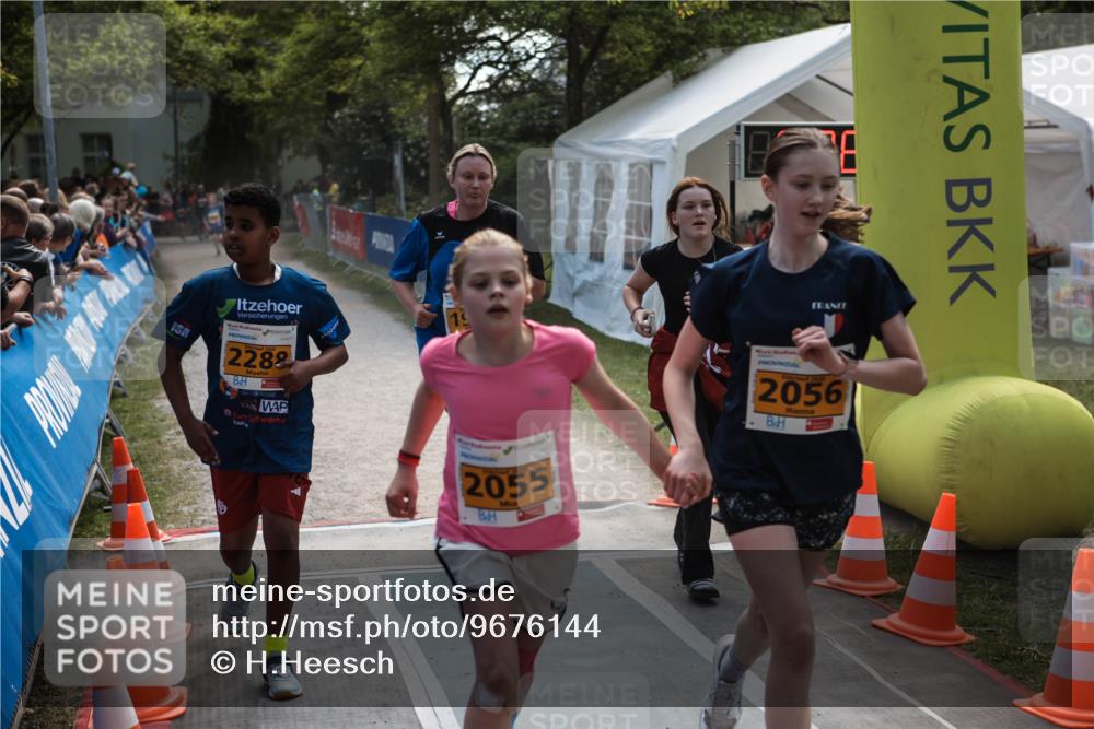 09.05.2026 - Störlauf H.Heesch http://msf.ph/oto/9676144 09.05.2026 15:36:06 Ziel 2288, 2055, 2056 meine-sportfotos.de