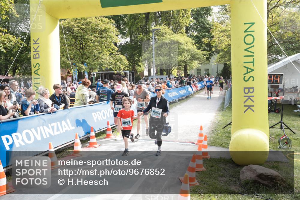 09.05.2026 - Störlauf H.Heesch http://msf.ph/oto/9676852 09.05.2026 16:33:46 Ziel 3092, 3283, 3094 meine-sportfotos.de
