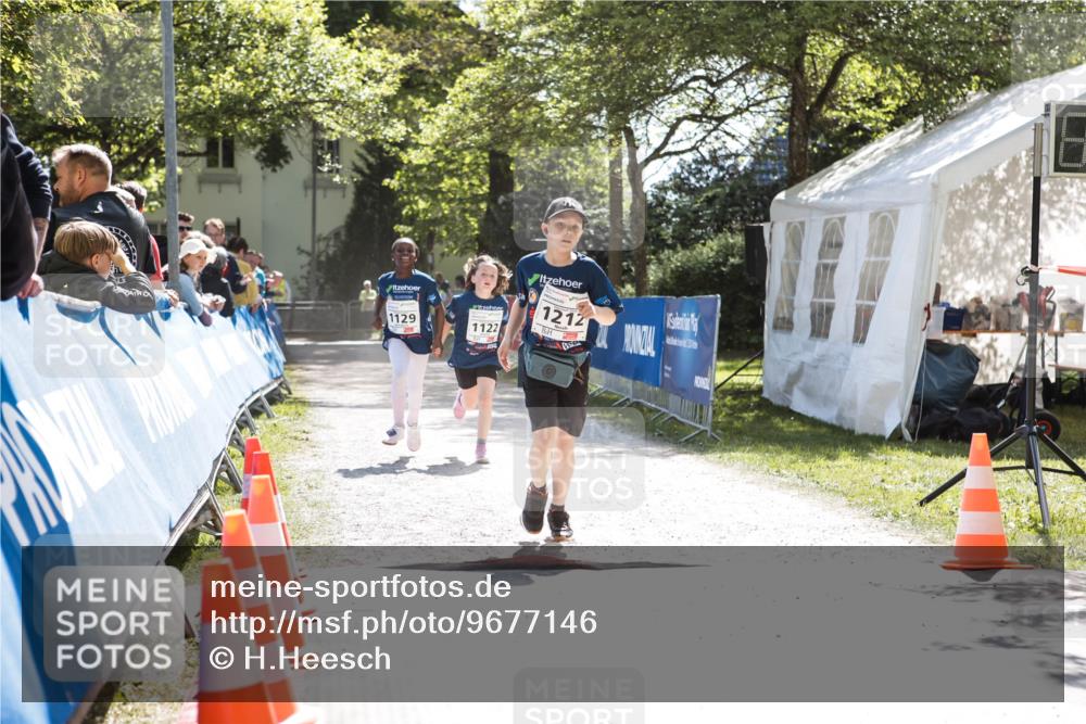 09.05.2026 - Störlauf H.Heesch http://msf.ph/oto/9677146 09.05.2026 15:00:57 Ziel 1129, 1122, 1212 meine-sportfotos.de