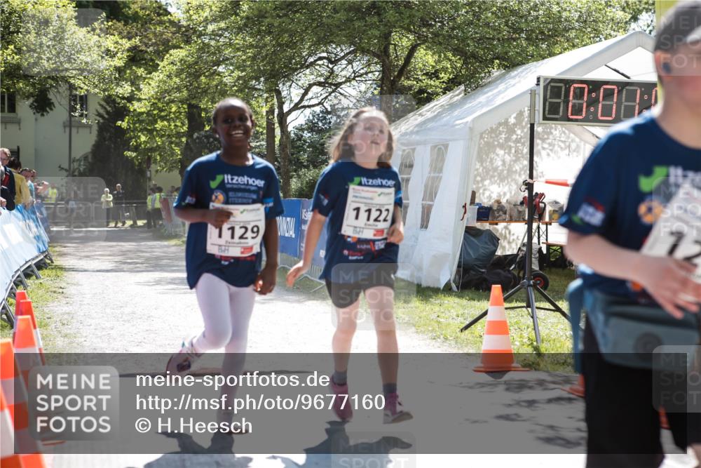09.05.2026 - Störlauf H.Heesch http://msf.ph/oto/9677160 09.05.2026 15:01:00 Ziel 129, 1122, 88, 00, 12 meine-sportfotos.de