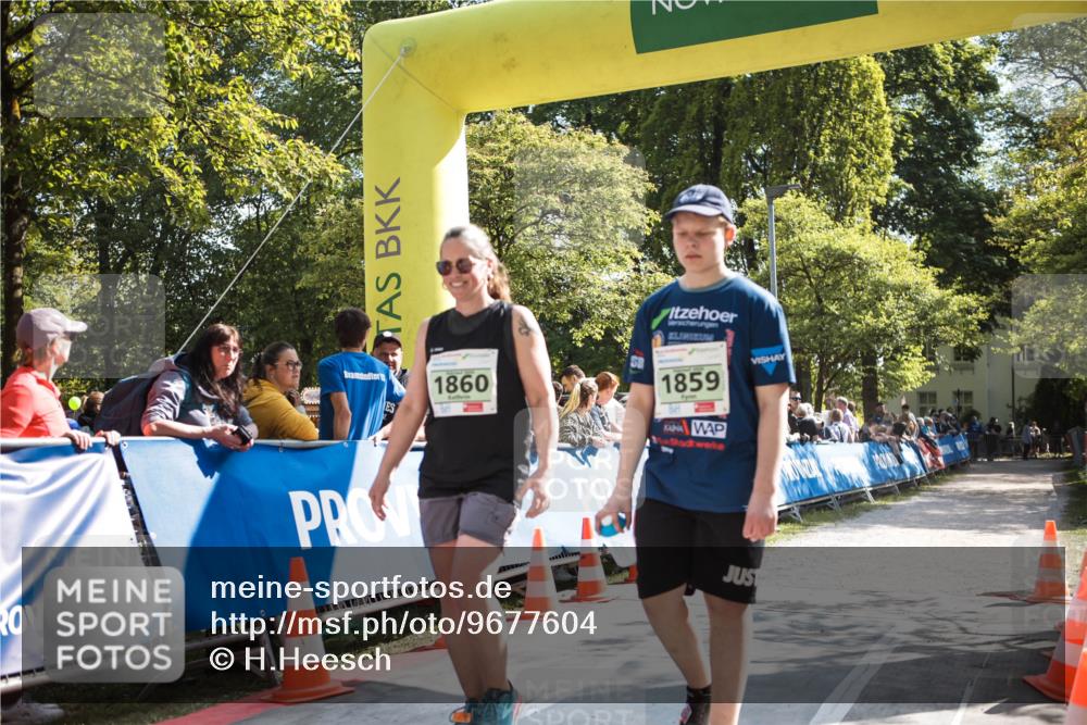 09.05.2026 - Störlauf H.Heesch http://msf.ph/oto/9677604 09.05.2026 16:12:06 Ziel 1860, 1859 meine-sportfotos.de