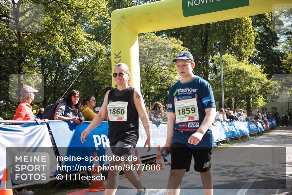 09.05.2026 - Störlauf H.Heesch http://msf.ph/oto/9677606 09.05.2026 16:12:06 Ziel 1860, 1859 meine-sportfotos.de