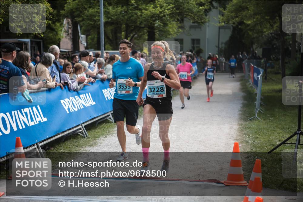 09.05.2026 - Störlauf H.Heesch http://msf.ph/oto/9678500 09.05.2026 16:27:55 Ziel 3535, 3228, 3317 meine-sportfotos.de