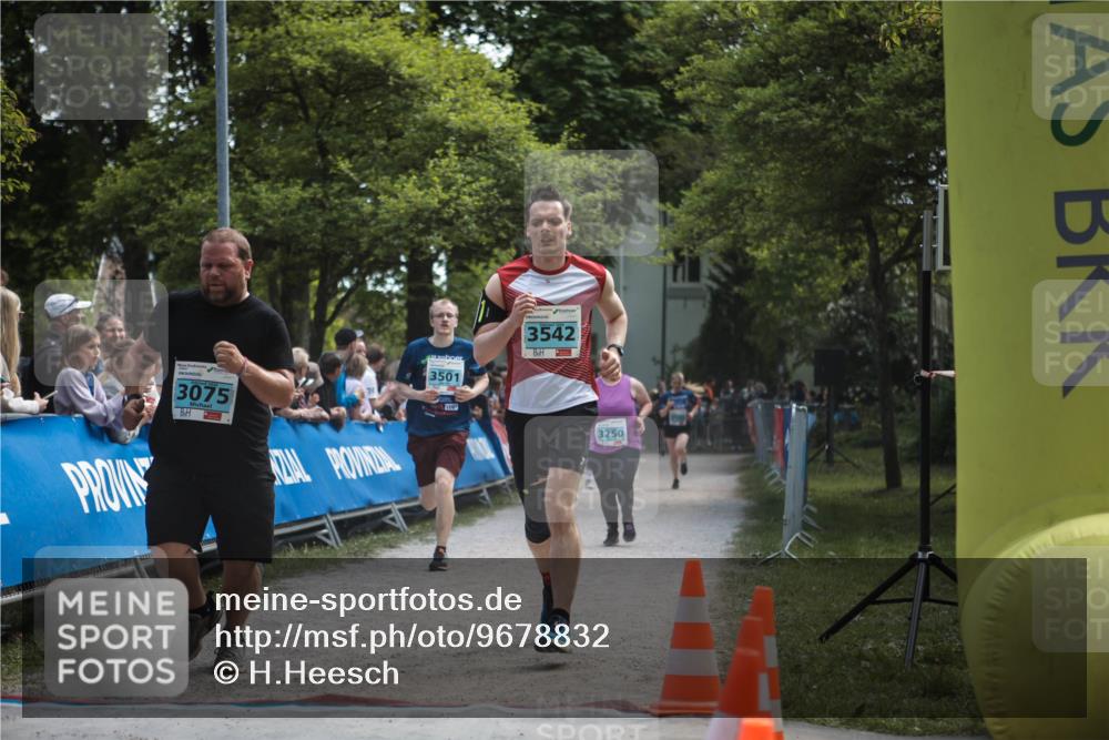 09.05.2026 - Störlauf H.Heesch http://msf.ph/oto/9678832 09.05.2026 16:30:12 Ziel 3075, 3501, 3542, 3250 meine-sportfotos.de
