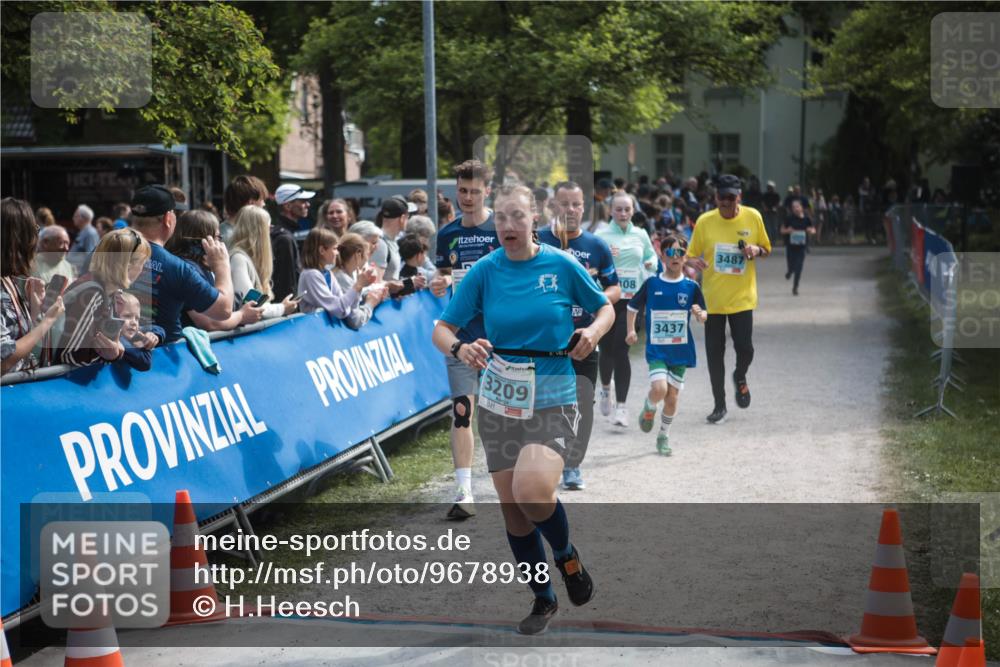 09.05.2026 - Störlauf H.Heesch http://msf.ph/oto/9678938 09.05.2026 16:30:59 Ziel 3209, 08, 3487, 3437 meine-sportfotos.de