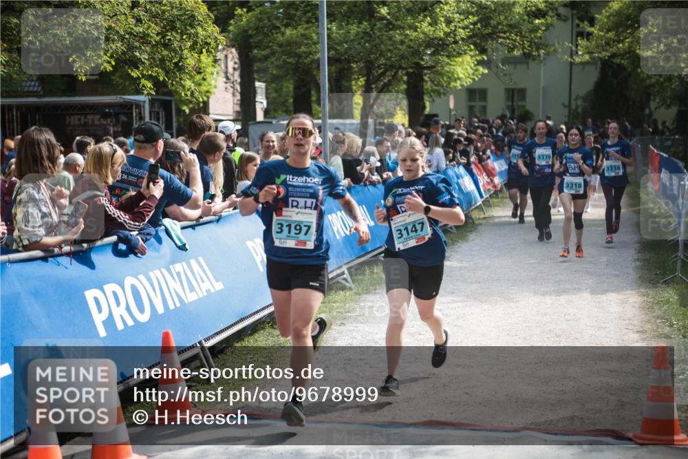 09.05.2026 - Störlauf H.Heesch http://msf.ph/oto/9678999 09.05.2026 16:31:15 Ziel 08825, 95180, 26, 3197, 3147, 3339, 3338, 3318 meine-sportfotos.de