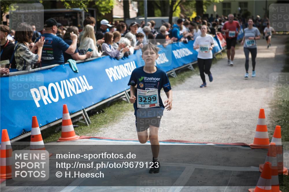 09.05.2026 - Störlauf H.Heesch http://msf.ph/oto/9679123 09.05.2026 16:32:36 Ziel 2026, 3299, 3304 meine-sportfotos.de