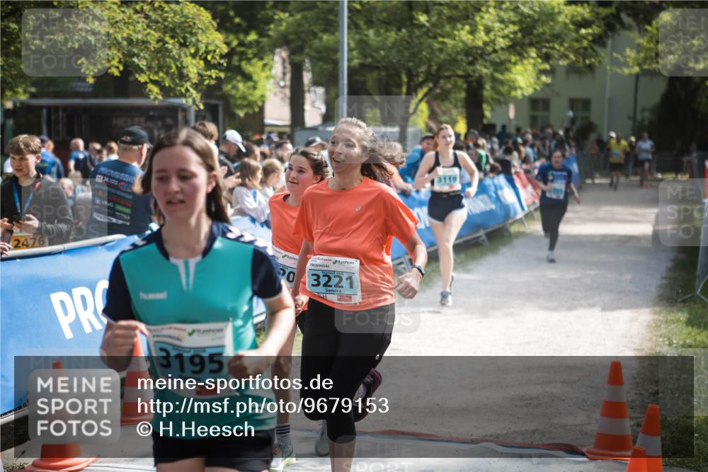 09.05.2026 - Störlauf H.Heesch http://msf.ph/oto/9679153 09.05.2026 16:32:54 Ziel 24761, 2026, 03221, 3195, 3119 meine-sportfotos.de