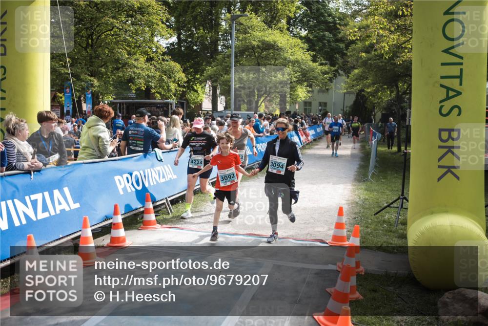 09.05.2026 - Störlauf H.Heesch http://msf.ph/oto/9679207 09.05.2026 16:33:46 Ziel 3233, 3092, 3094 meine-sportfotos.de