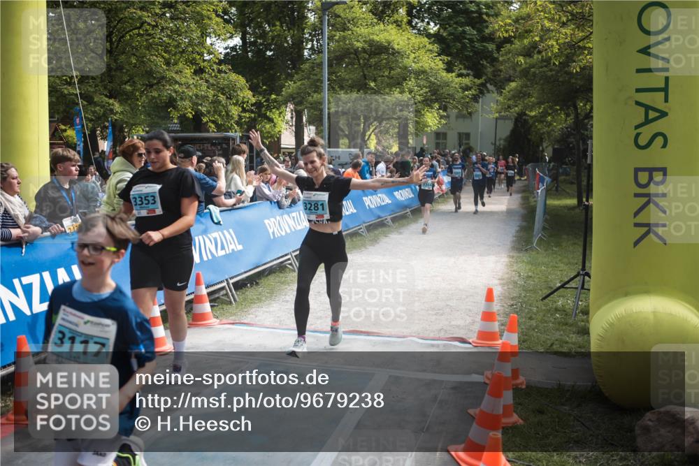 09.05.2026 - Störlauf H.Heesch http://msf.ph/oto/9679238 09.05.2026 16:34:00 Ziel 3117, 3353, 3281 meine-sportfotos.de