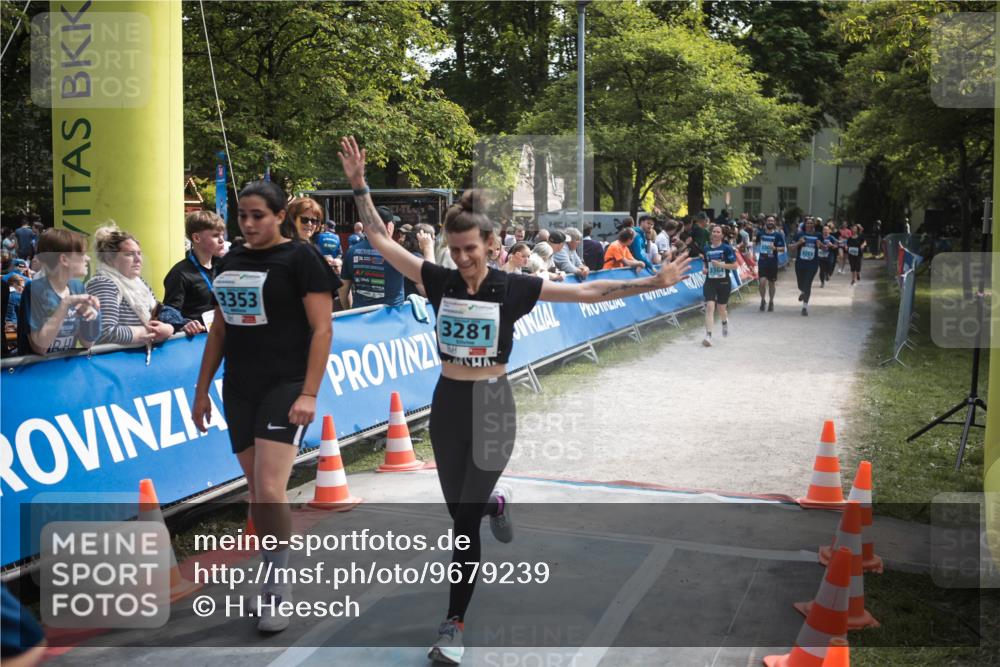 09.05.2026 - Störlauf H.Heesch http://msf.ph/oto/9679239 09.05.2026 16:34:01 Ziel 3353, 3281, 3364 meine-sportfotos.de