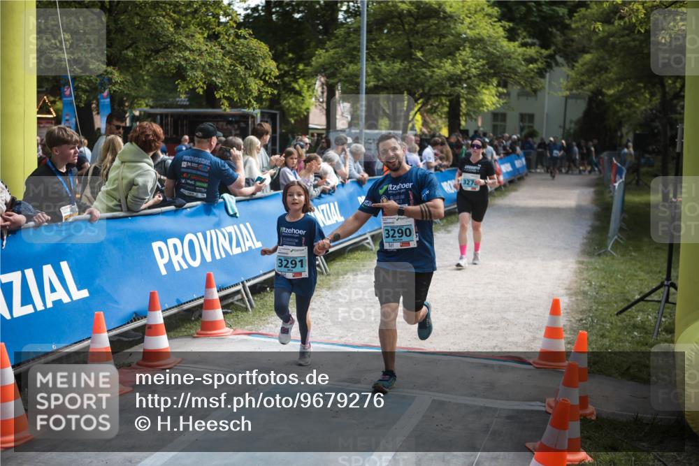 09.05.2026 - Störlauf H.Heesch http://msf.ph/oto/9679276 09.05.2026 16:34:19 Ziel 327, 3291, 3290 meine-sportfotos.de