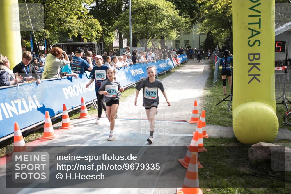 09.05.2026 - Störlauf H.Heesch http://msf.ph/oto/9679335 09.05.2026 16:35:37 Ziel 3089, 3378, 3375 meine-sportfotos.de