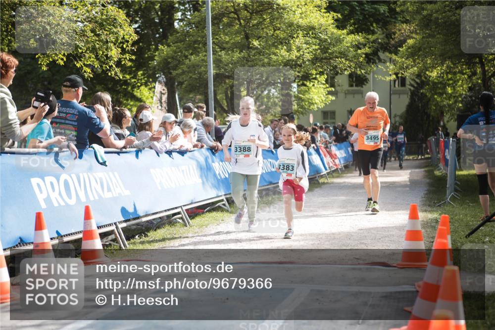 09.05.2026 - Störlauf H.Heesch http://msf.ph/oto/9679366 09.05.2026 16:36:21 Ziel 3388, 3383, 3495, 2 meine-sportfotos.de