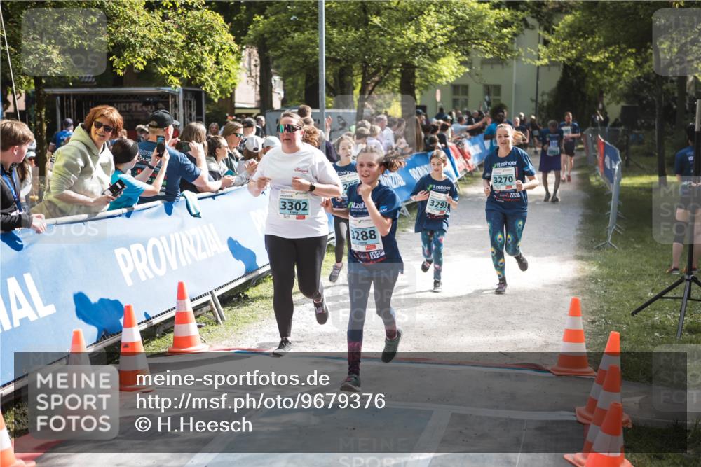 09.05.2026 - Störlauf H.Heesch http://msf.ph/oto/9679376 09.05.2026 16:36:29 Ziel 3302, 3293, 3270, 288 meine-sportfotos.de