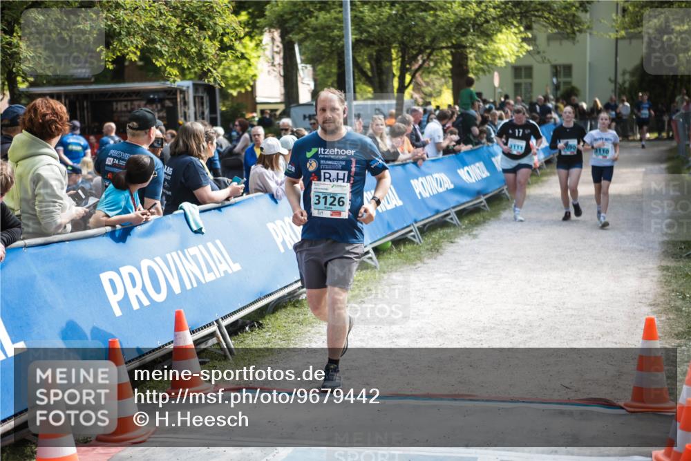 09.05.2026 - Störlauf H.Heesch http://msf.ph/oto/9679442 09.05.2026 16:38:08 Ziel 26, 3126, 3110 meine-sportfotos.de