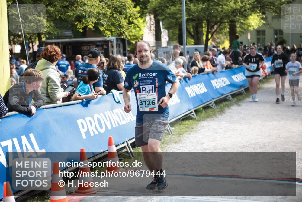 09.05.2026 - Störlauf H.Heesch http://msf.ph/oto/9679444 09.05.2026 16:38:09 Ziel 3126, 3131, 3090 meine-sportfotos.de