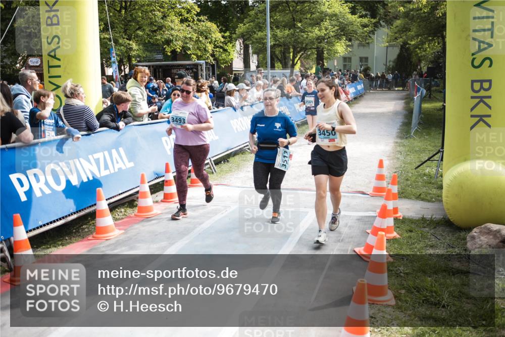 09.05.2026 - Störlauf H.Heesch http://msf.ph/oto/9679470 09.05.2026 16:38:33 Ziel 3493, 3513, 3450 meine-sportfotos.de